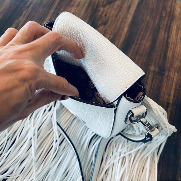 Carlos Santana White Fringe Crossbody Bag - Picture 8 of 10